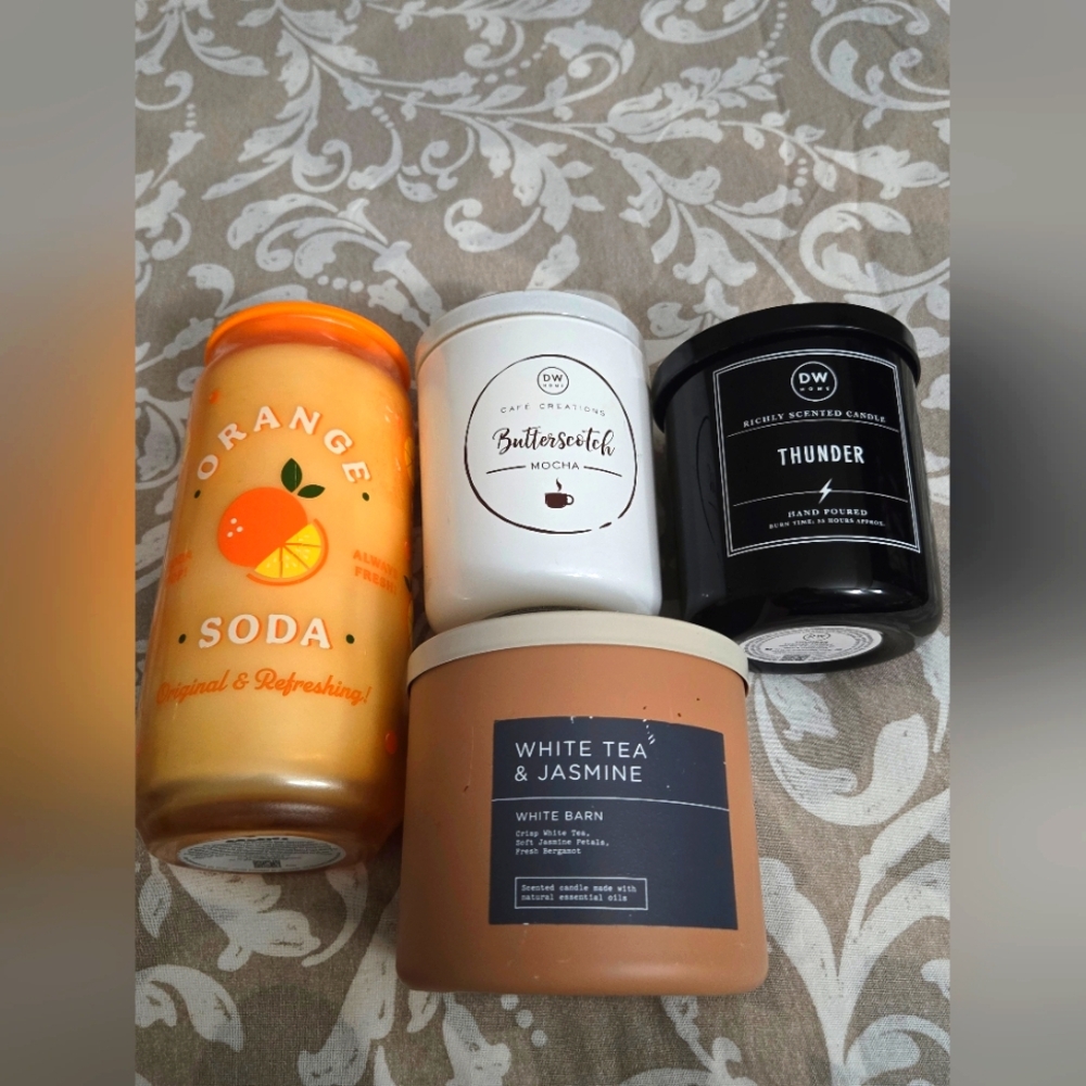 Set Of 4 Candles, DW, White Barn, Goodies